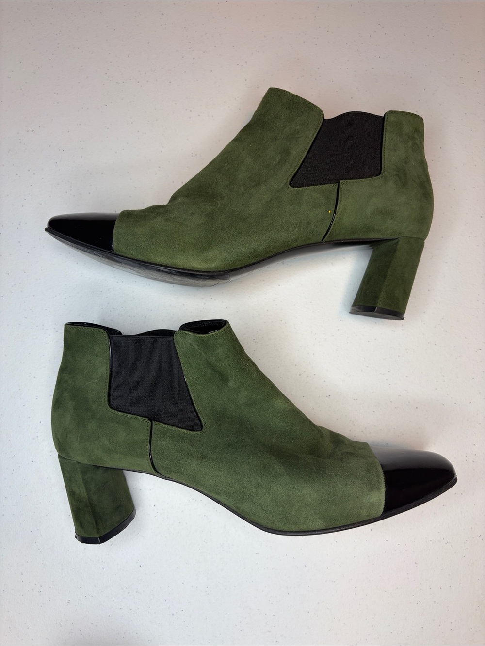 Casadei Olive Green Suede Black Patent Cap Toe Ankle Chelsea Boots Size 9.5